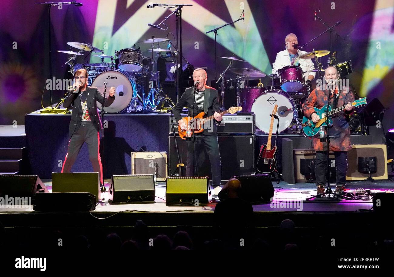 Colin hay 2023 hi-res stock photography and images - Alamy