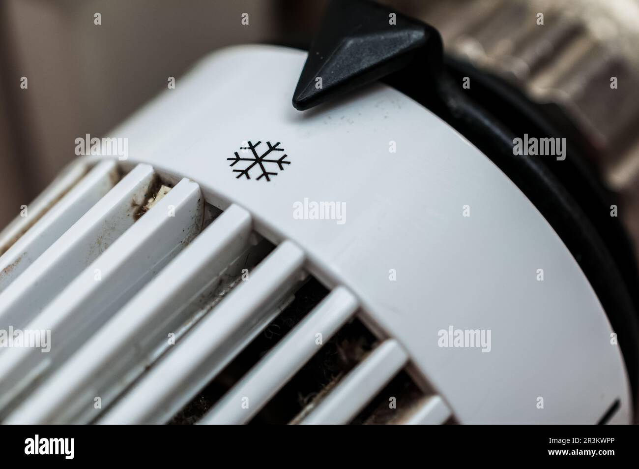 Heating thermostat increase in heating costs 2022 energy crisis