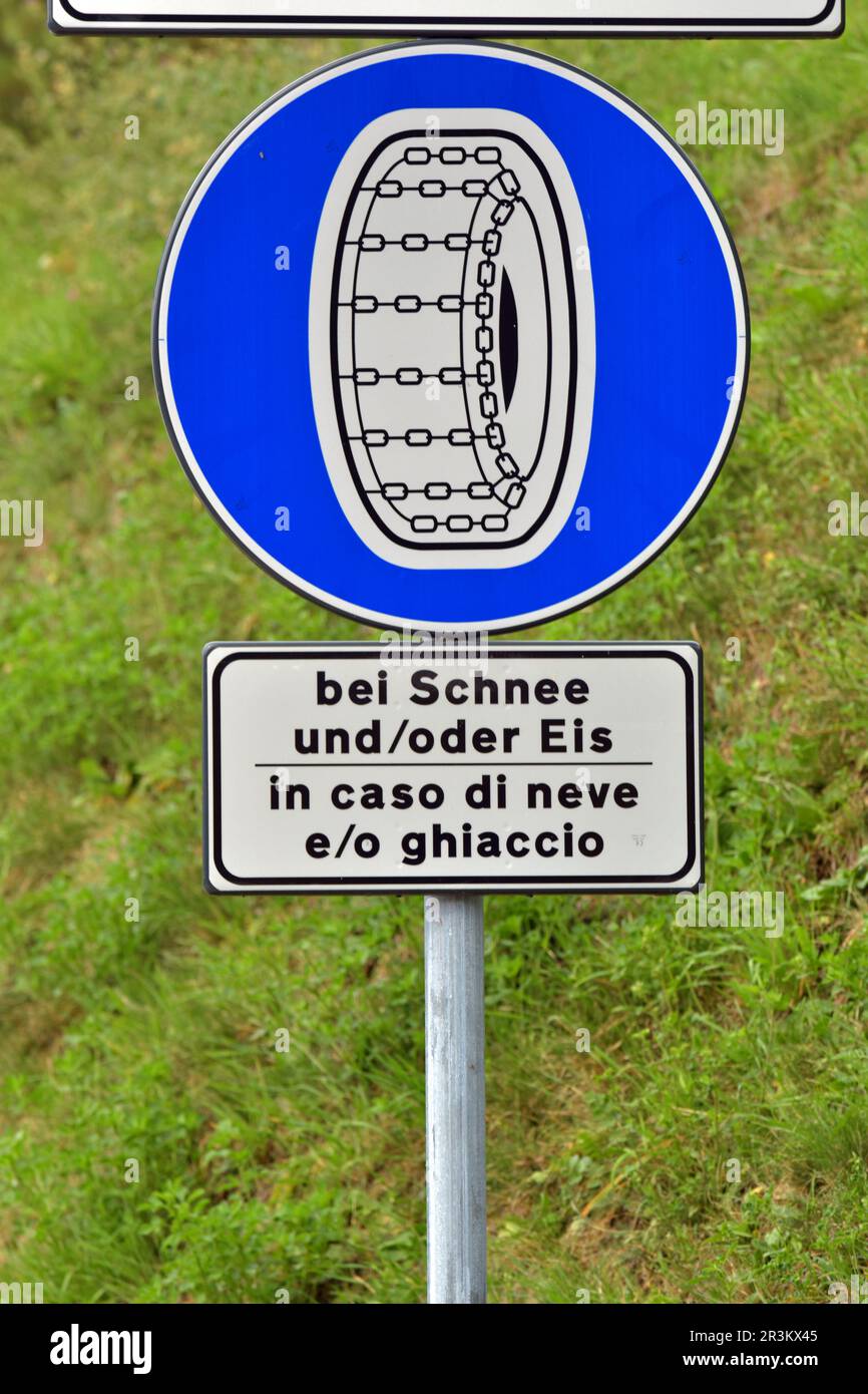 Road sign Snow chains compulsory Stock Photo Alamy