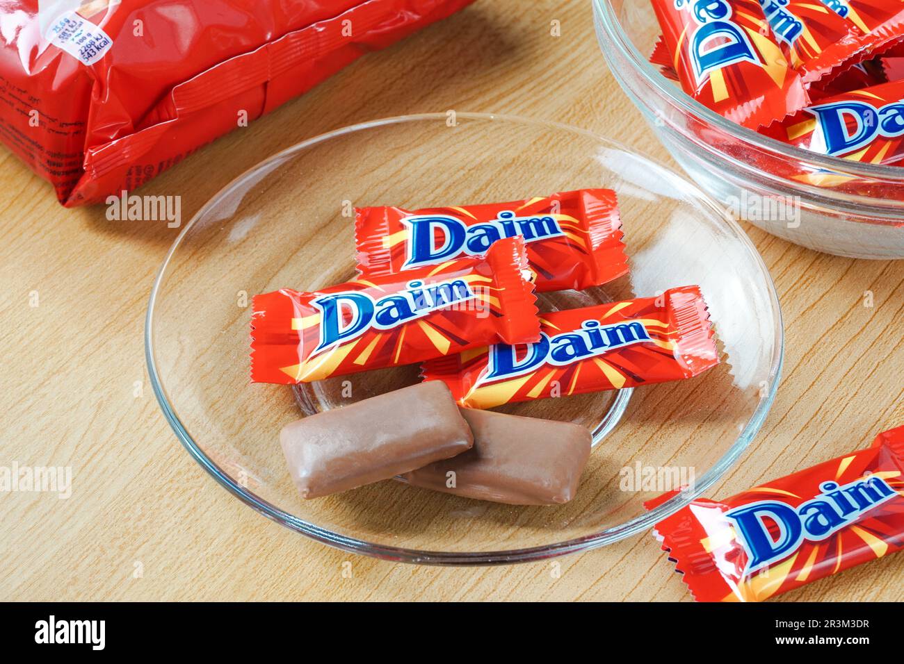 Daim chocolate hi-res stock photography and images - Page 2 - Alamy