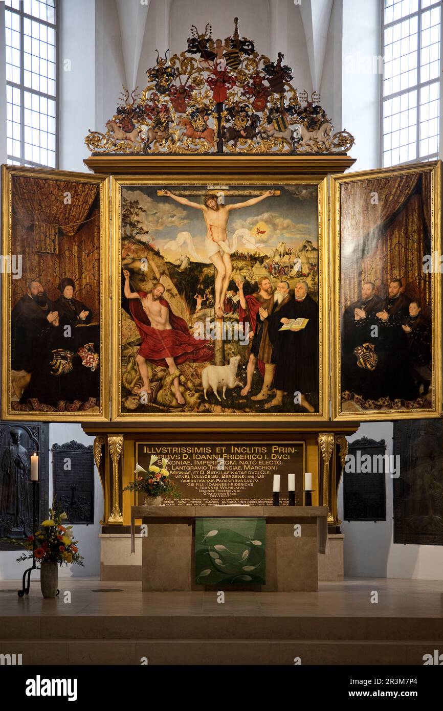 Interior view with altarpiece by Cranach, City Church of St. Peter and