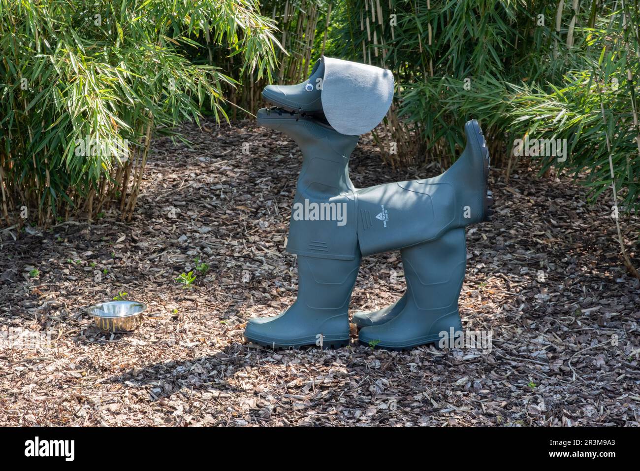 Dog sculpture made from wellington boots in Breezy Knees Gardens Stock Photo