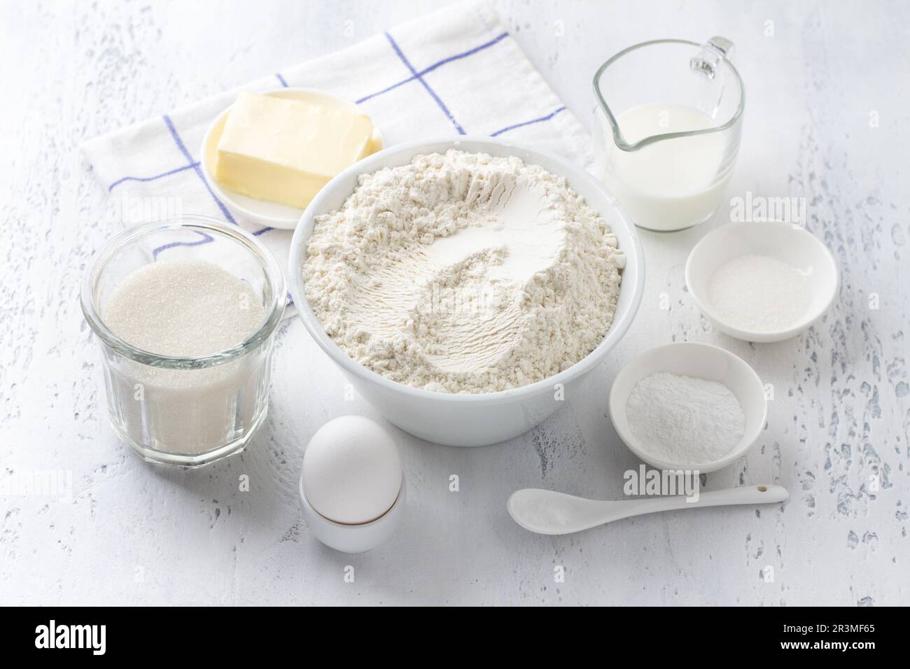 Ingredients: flour, sugar, butter, egg, milk, vanilla sugar, baking ...