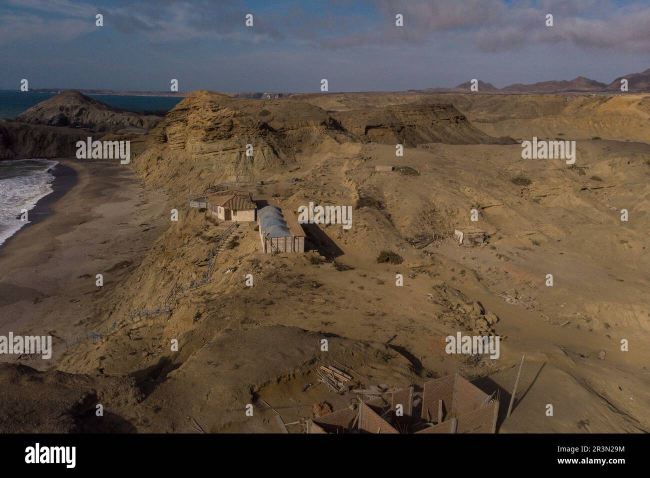 Nicolas Remene / Le Pictorium -  El Nino phenomenon on the northern coast of Peru -  07/11/2018  -  Peru / Piura / Islilla - Isla Foca  -  An aerial v Stock Photo