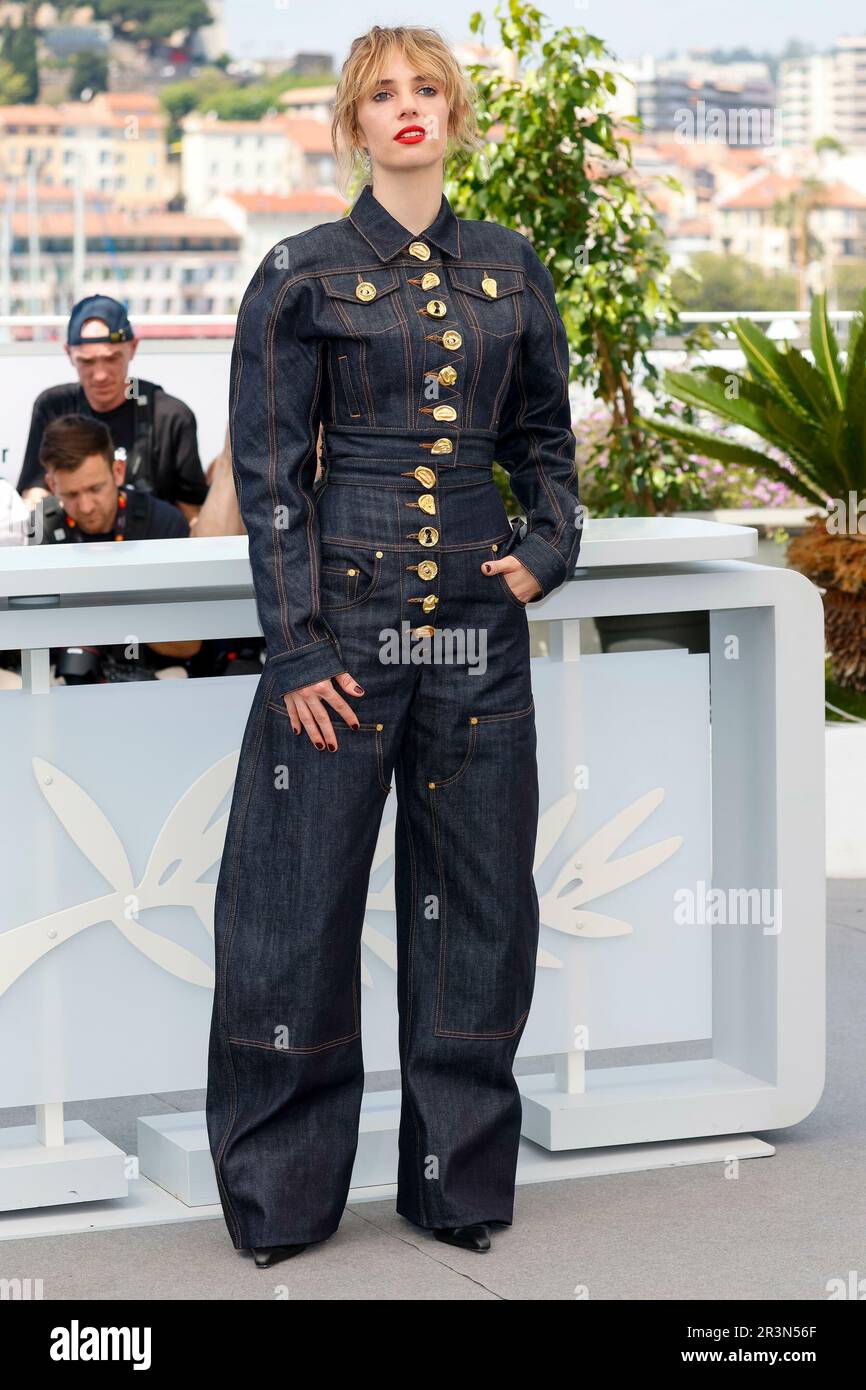 Maya Hawke attends the 'Asteroid City' photocall during the 76th Cannes