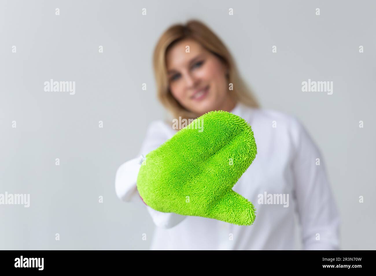 Woman shower lather hi-res stock photography and images - Alamy