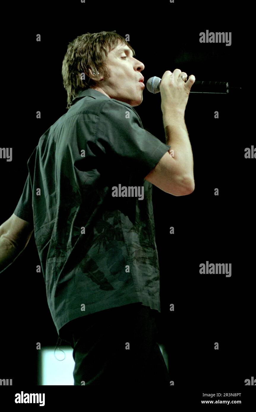 Milan Italy 2000-03-31 : Simon Le Bon singer of Duran Duran live concert at the Sonic telecast Stock Photo