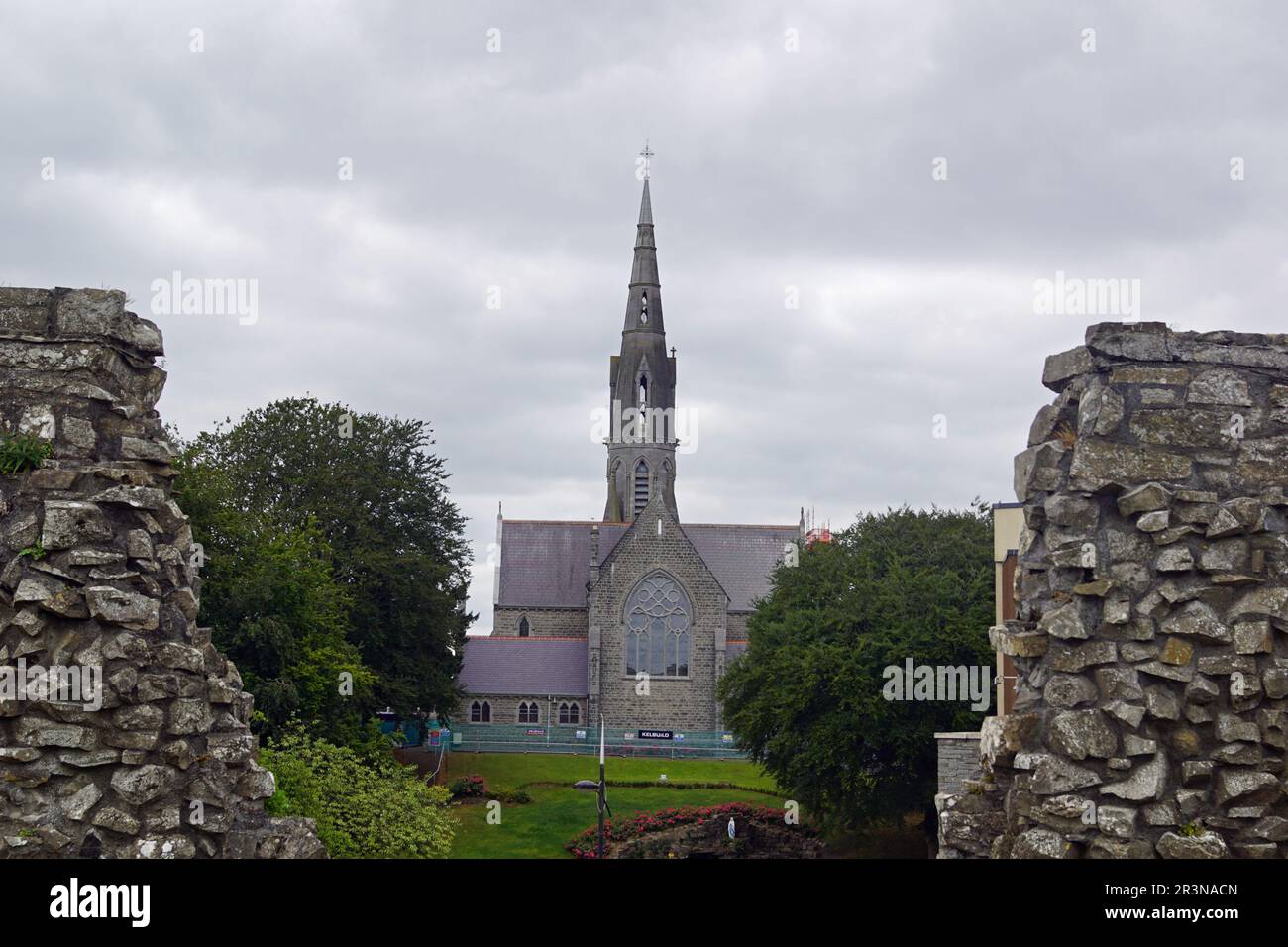 Church near the Trim Castle County Meath Ireland Europa Stock Photo Alamy