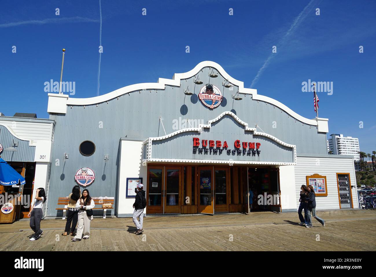 Bubba gump shrimp restaurant pacific ocean park pier state beach