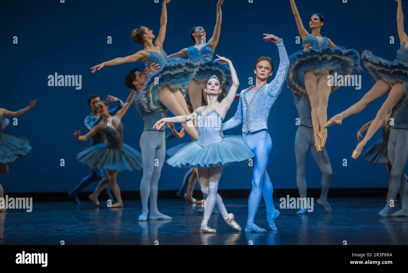 Das Ballett Theme and Variations Stock Photo Alamy