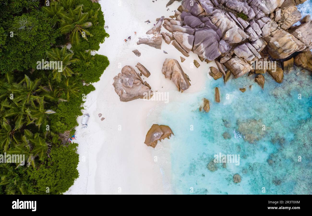 Drone sky tranquil island beach hi-res stock photography and images - Alamy
