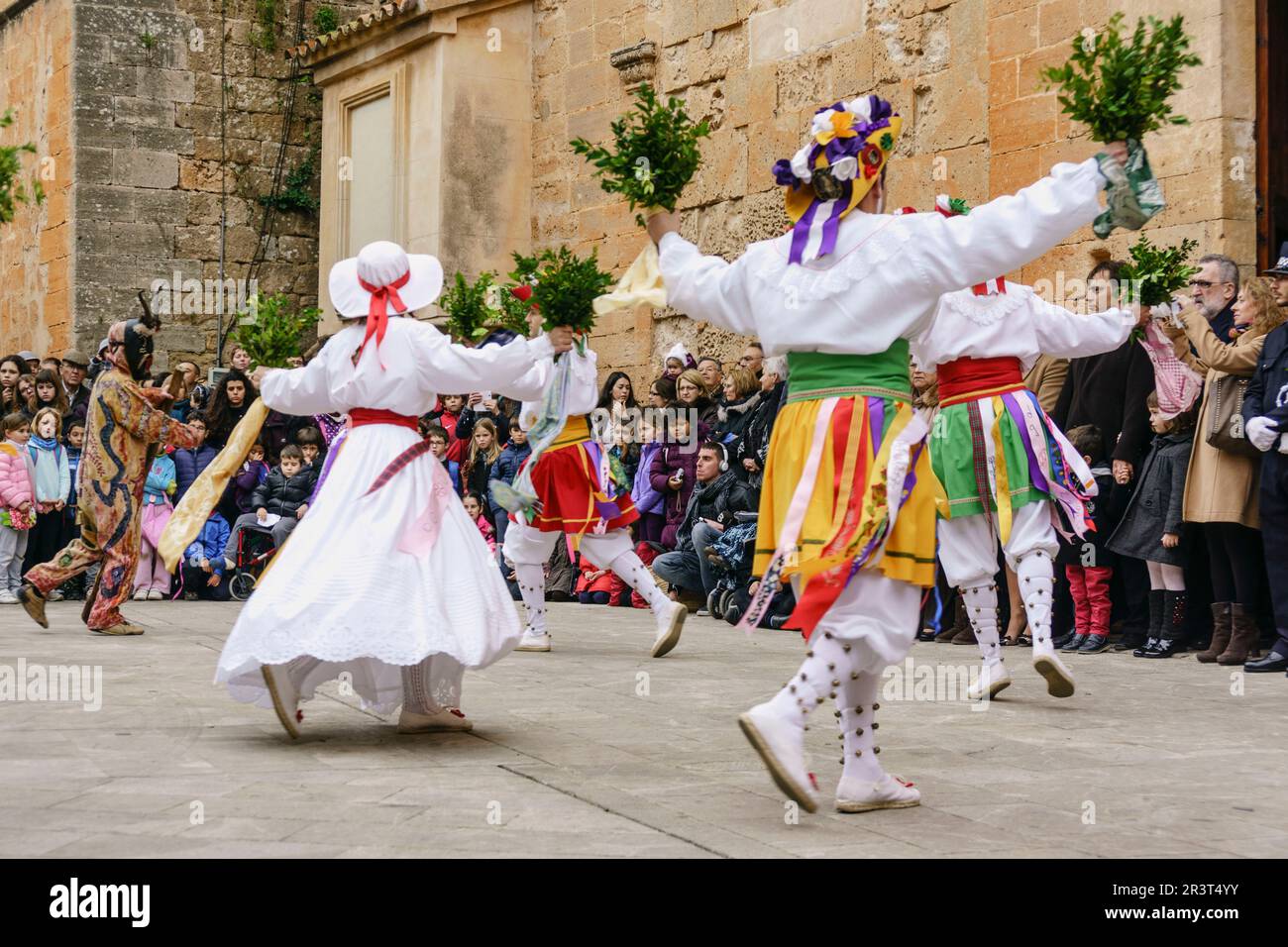 Danza de baile hi-res stock photography and images - Alamy