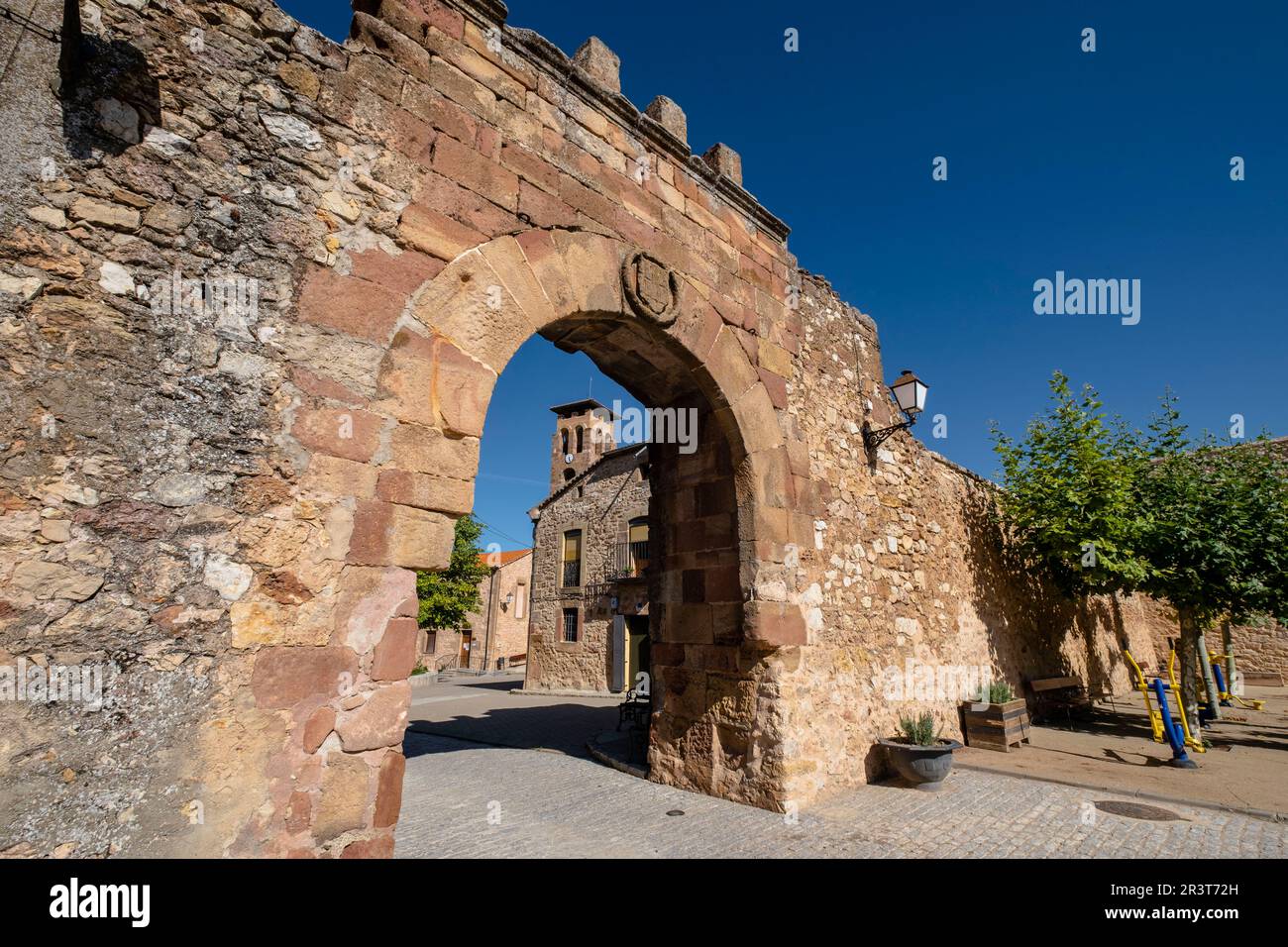 arco de arriba - puerta de oriente, Conjunto medieval amurallado, Retortillo de Soria, Soria, comunidad autónoma de Castilla y León, Spain, Europe. Stock Photo