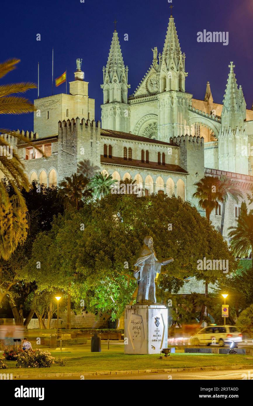 Monumento a Ramon Llull, paseo Sagrera, Palma, Mallorca, balearic islands, Spain. Stock Photo