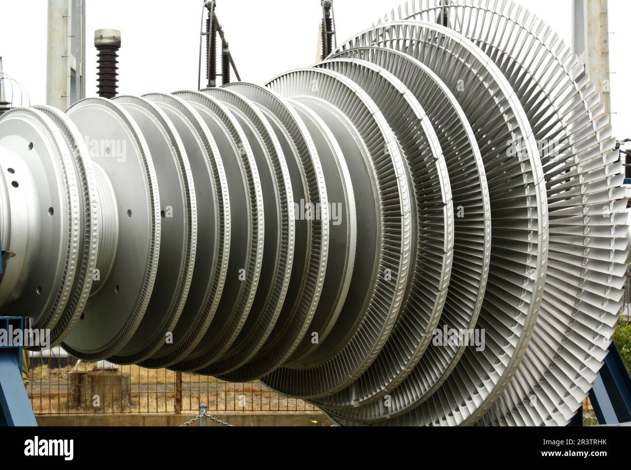 A steam turbine is a machine that extracts thermal energy from