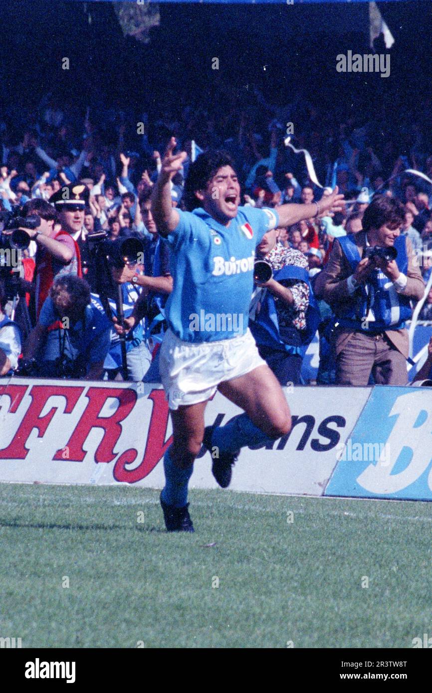 Diego Armando MARADONA (SSC Napoli) celebrates after scoring from a