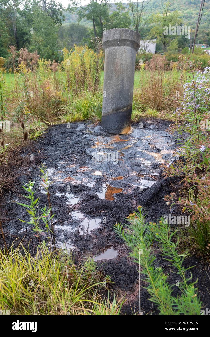 Bradford, Pennsylvania, An abandoned oil well, more than 100 years old