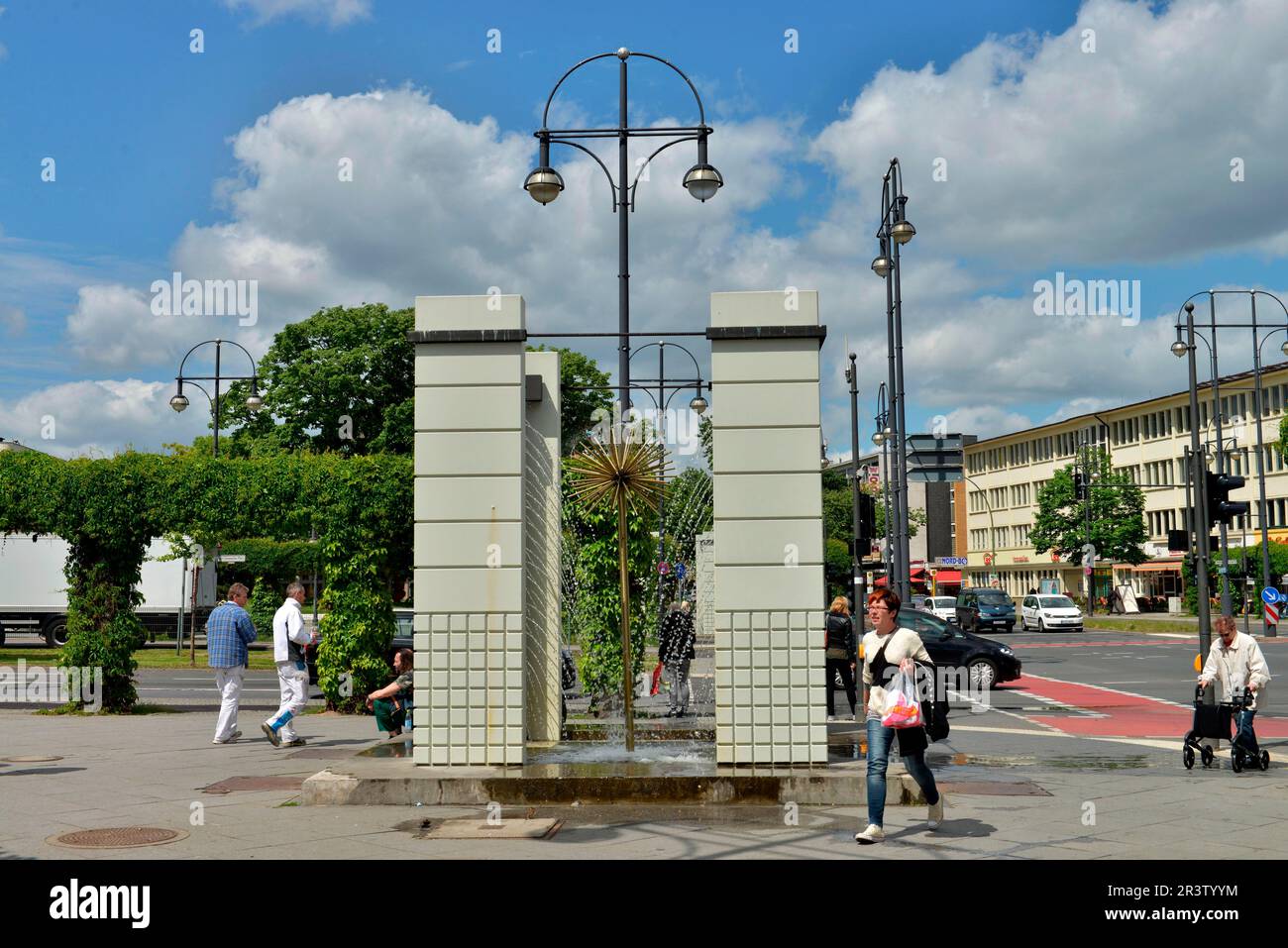 Fountain, Kurt-Schumacher-Platz, Tegel, Berlin, Germany Stock Photo - Alamy