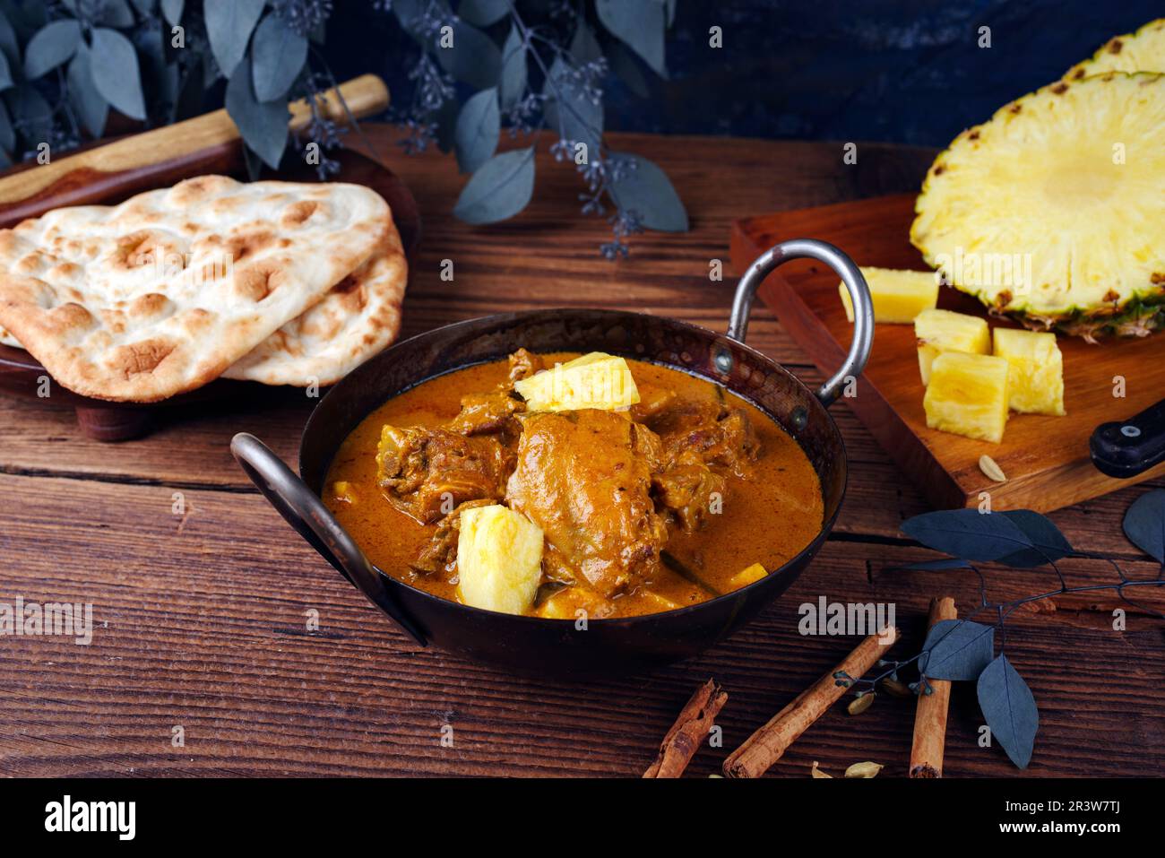 Traditional spicy Indian chicken Madras curry Rogan Josh with drumsticks Stock Photo Alamy