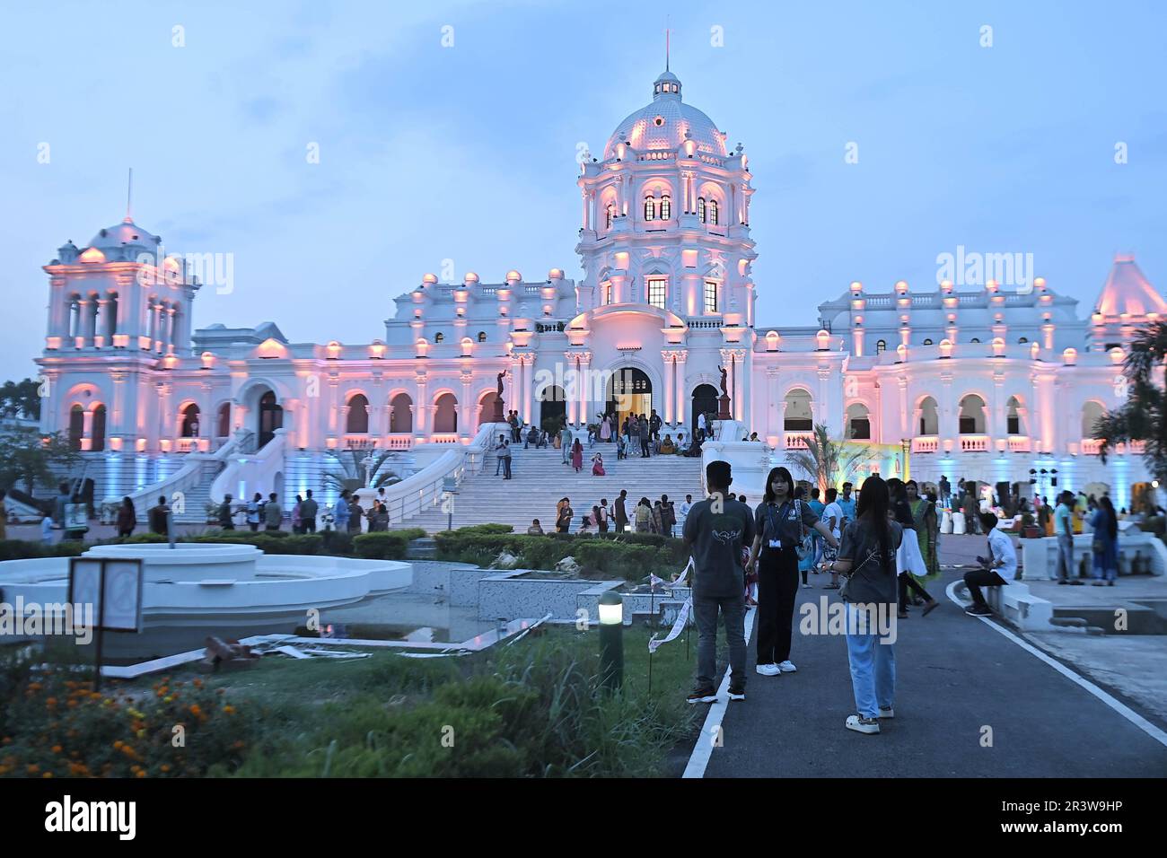 Visitors in large numbers at the Tripura Government Museum on International Museum day. Agartala, Tripura, India. Stock Photo