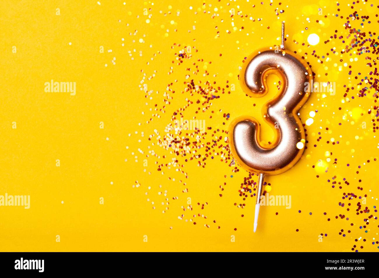 Number three in form hi-res stock photography and images - Alamy