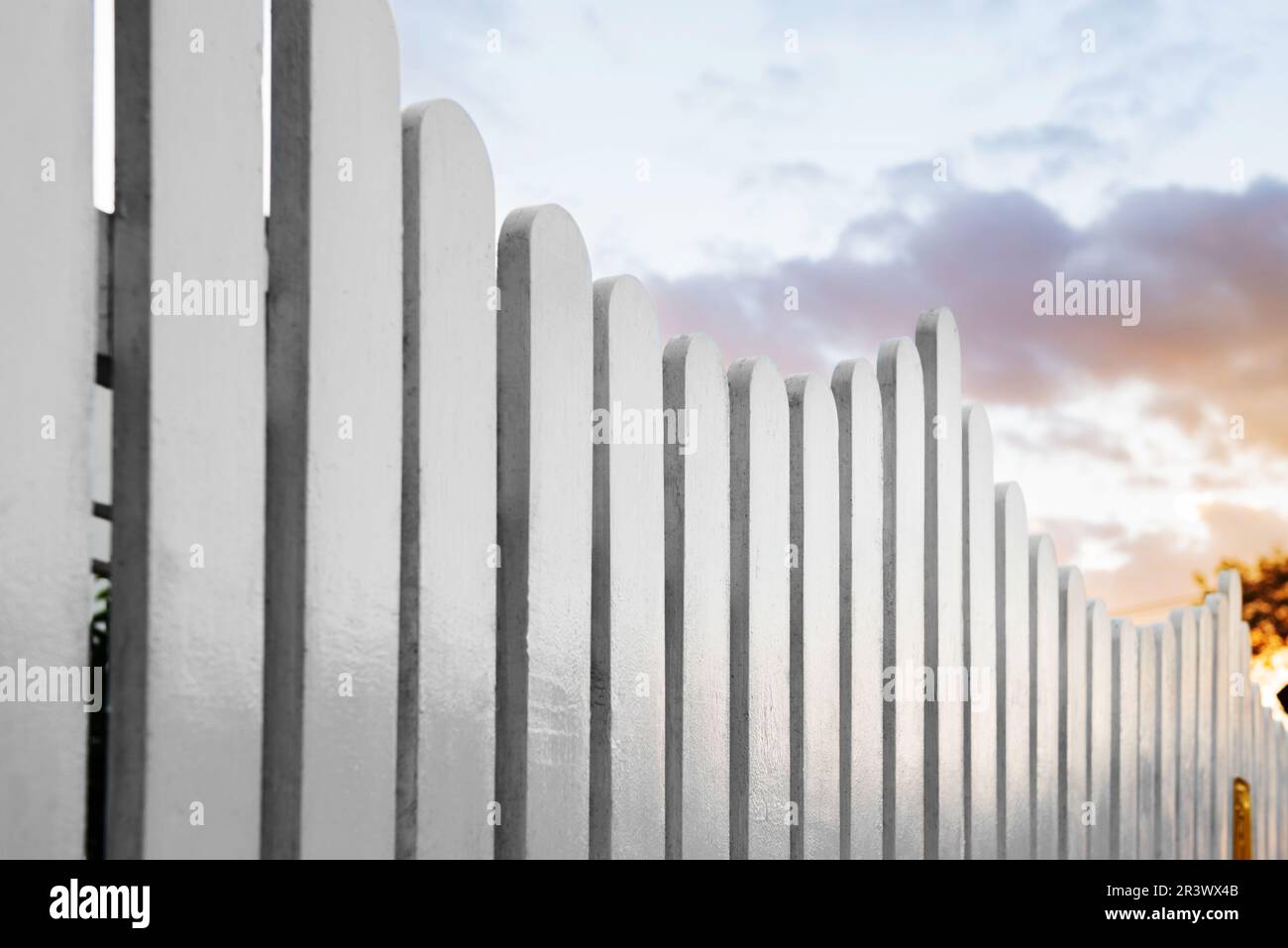 White fence low angle hi-res stock photography and images - Alamy