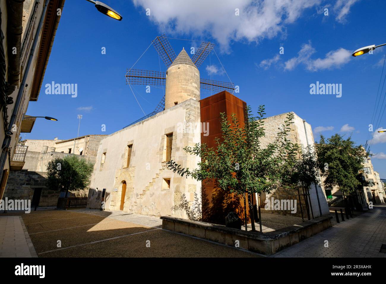 Molí d'en Fraret, former flour mill of the eighteenth century, municipal property, has become the Ethnographic Section of the History Museum of Manacor.Mallorca, balearic islands, spain, europe. Stock Photo