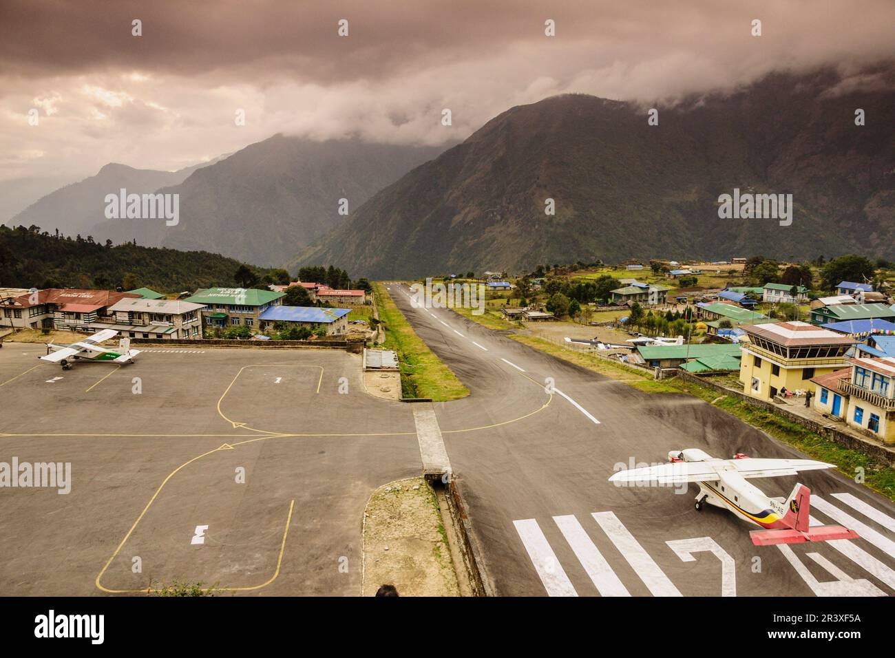 Aeropuerto de Lukla. Sagarmatha National Park.Nepal.Asia. Stock Photo