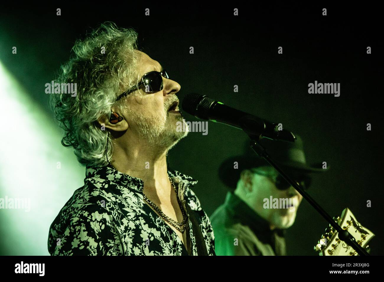 Gothic rock band the mission hi-res stock photography and images - Alamy