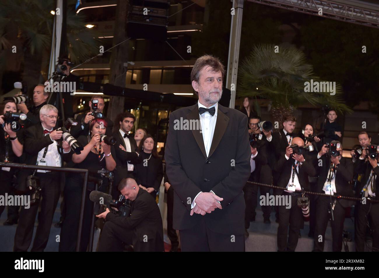 Cannes, France. 24th May, 2023.  Nanni Moretti depart the 'Il Sol Dell'Avvenire (A Brighter Tomorrow)' red carpet during the 76th annual Cannes film festival at Palais des Festivals on May 24, 2023 in Cannes, France. Credit: dpa/Alamy Live News Stock Photo