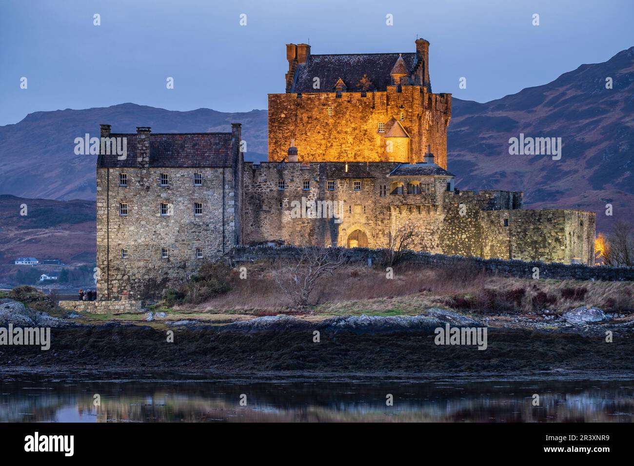castillo de Eilean Donan, siglo XIII, Kyle of Lochalsh, Highlands, Escocia, Reino Unido. Stock Photo