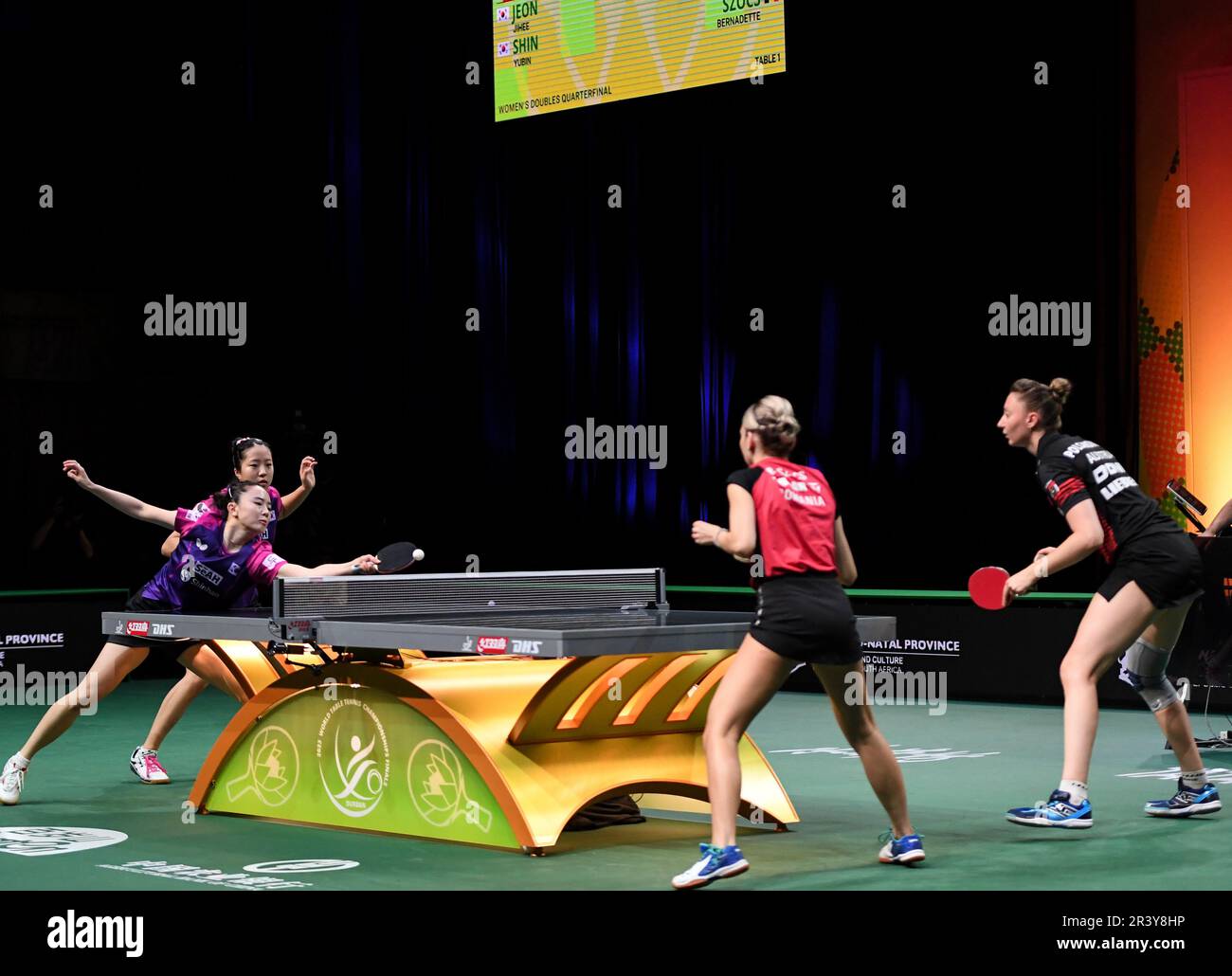 Munich, Germany. 18th Aug, 2022. Table Tennis: European Championship,  Doubles, Women, Final, Samara/Dragoman (Romania) - Polcanova  (Austria)/Sz·cs (Romania): Sofia Polcanova and Bernadette Szocs (r) in  action. Credit: Kolbert-Press/Gamel/dpa/Alamy Live