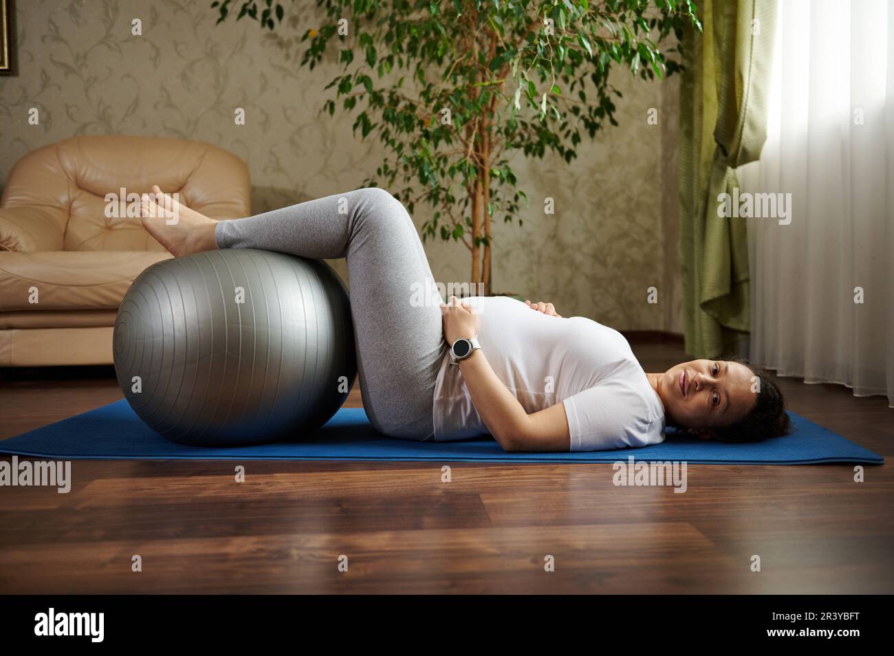 Breathing exercises t hi-res stock photography and images - Alamy