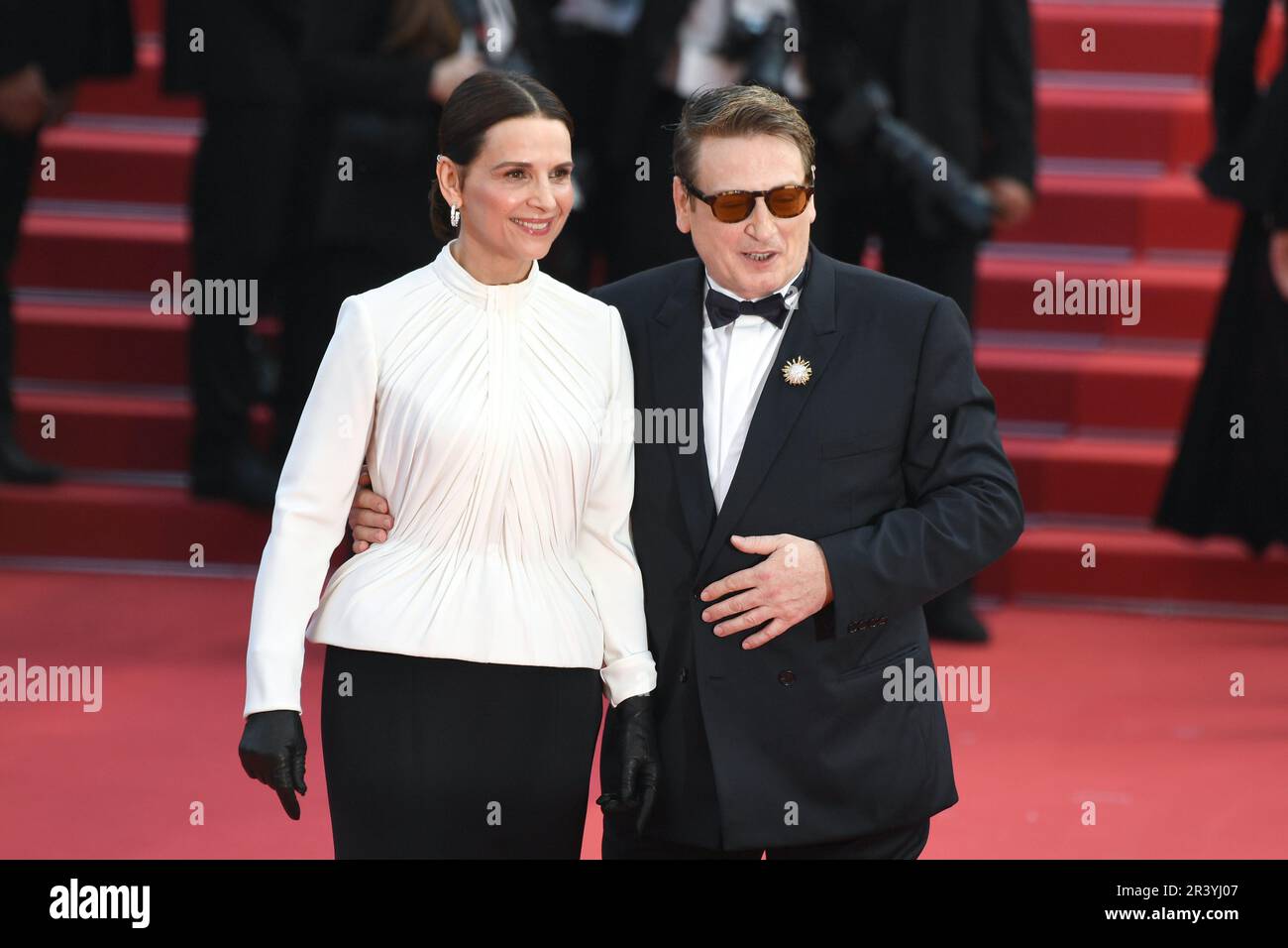 Cannes, France. 24th May, 2023. Juliette Binoche, Benoit Magimel - Premiere of the film The Pot au Feu during the 76th Annual Cannes Film Festival CANNES, FRANCE on May 24, 2023. (Photo by Lionel Urman/Sipa USA) Credit: Sipa USA/Alamy Live News Stock Photo