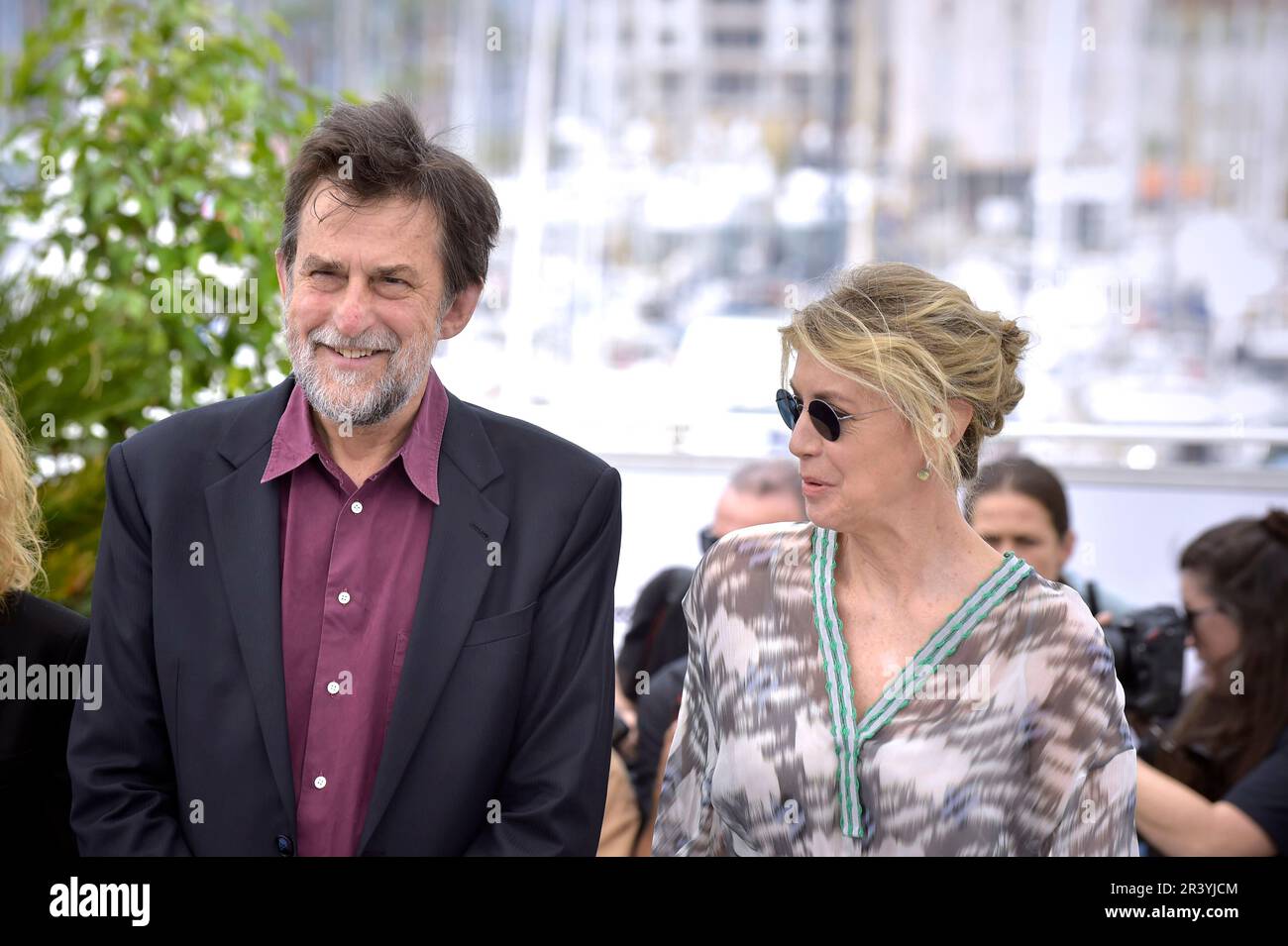 Cannes, France. 25th May, 2023. CANNES, FRANCE - MAY 25: Margherita Buy, Director Nanni Moretti attend the 'Il Sol Dell'avvenire (A Brighter Tomorrow)' photocall at the 76th annual Cannes film festival at Palais des Festivals on May 25, 2023 in Cannes, France. Credit: dpa/Alamy Live News Stock Photo