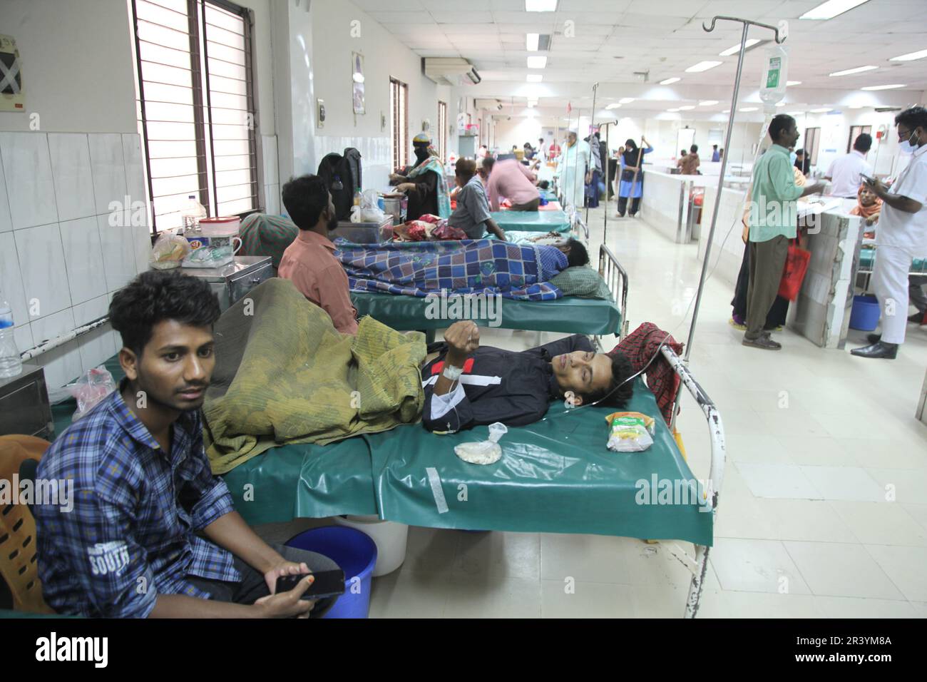 dhaka, Bangladesh. 09may, 2022. Peoples suffering from diarrhea lie at
