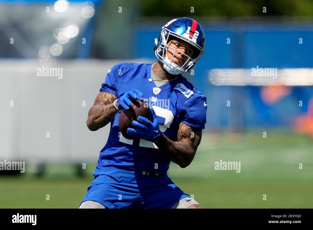 New York Giants tight end Darren Waller (12) performs a drill at the ...