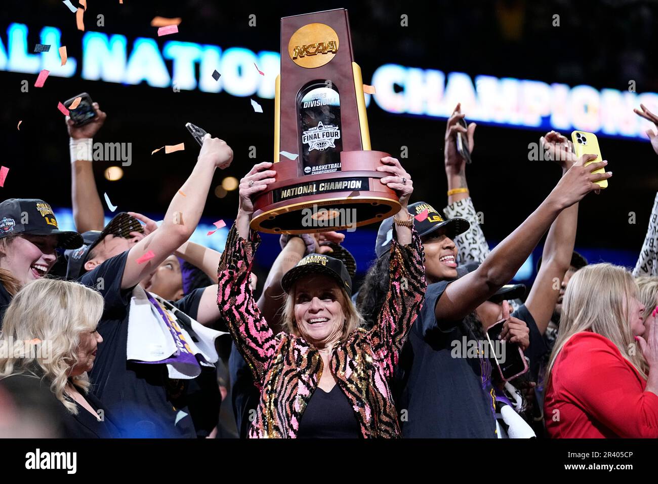 FILE LSU head coach Kim Mulkey holds the winning trophy after the
