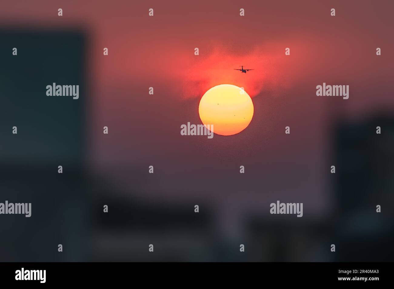 Outdoor sun and plane hi-res stock photography and images - Alamy