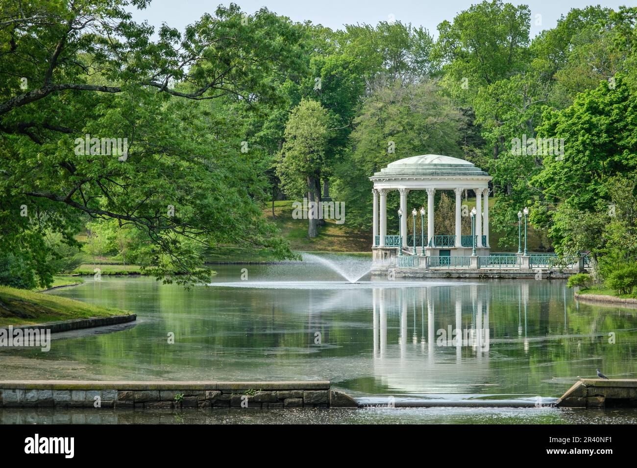 Roger Williams Park Roosevelt Lake bandstand and fountain in Providence Rhode Island, USA Stock Photo