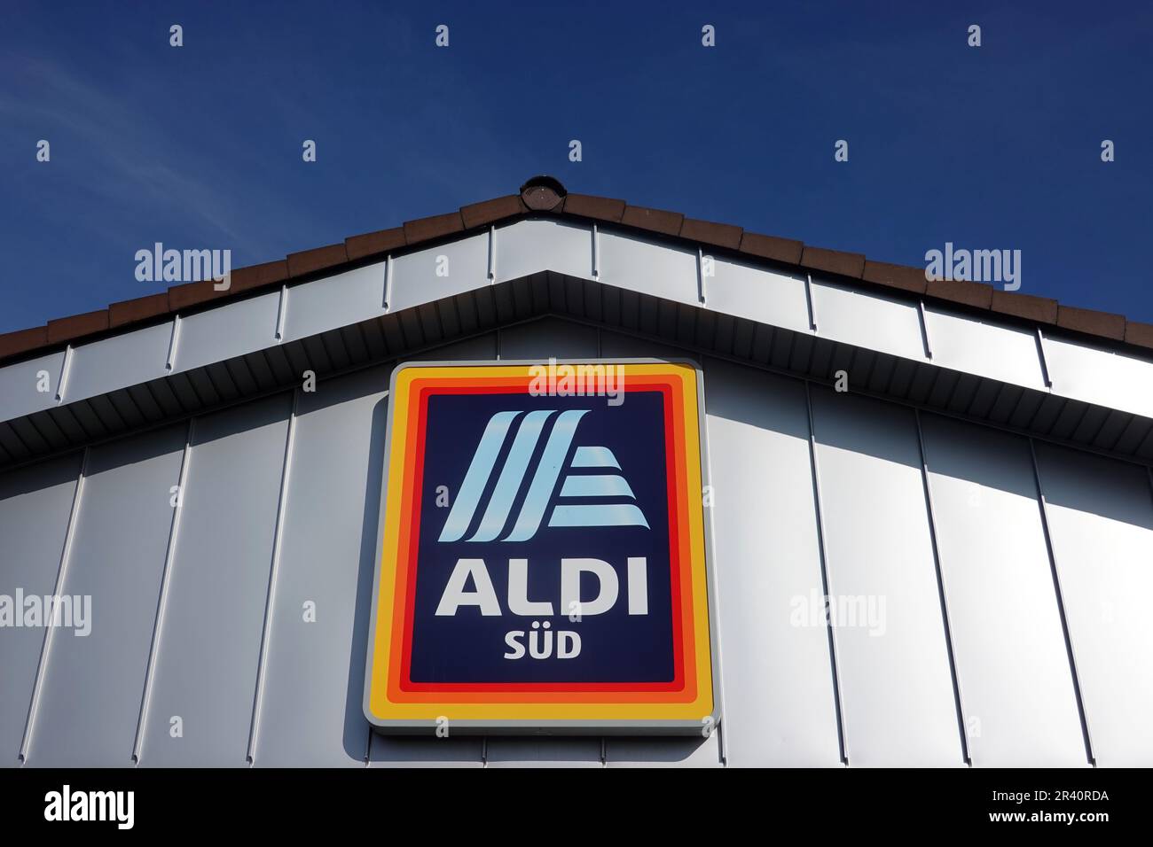 Firmenlogo an einer ALDISüdFiliale Symbolbild, NordrheinWestfalen