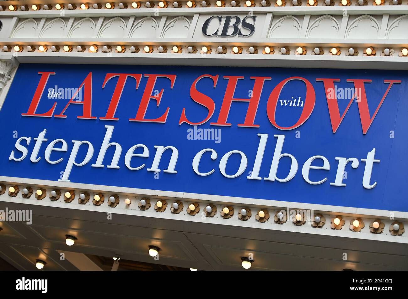 New York, USA. 24th May, 2023. Marquee for ‘the Late Show with Stephen Colbert' at the Ed Sullivan Theatre where the show is recorded, New York, New York, NY, May 24, 2023. The Writers Guild of America-East (WGA) is on strike against the Alliance of Motion Picture and Television Producers for better contract and residual rights. (Photo by Anthony Behar/Sipa USA) Credit: Sipa USA/Alamy Live News Stock Photo