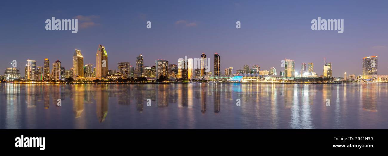 Downtown san diego skyline hi-res stock photography and images - Alamy