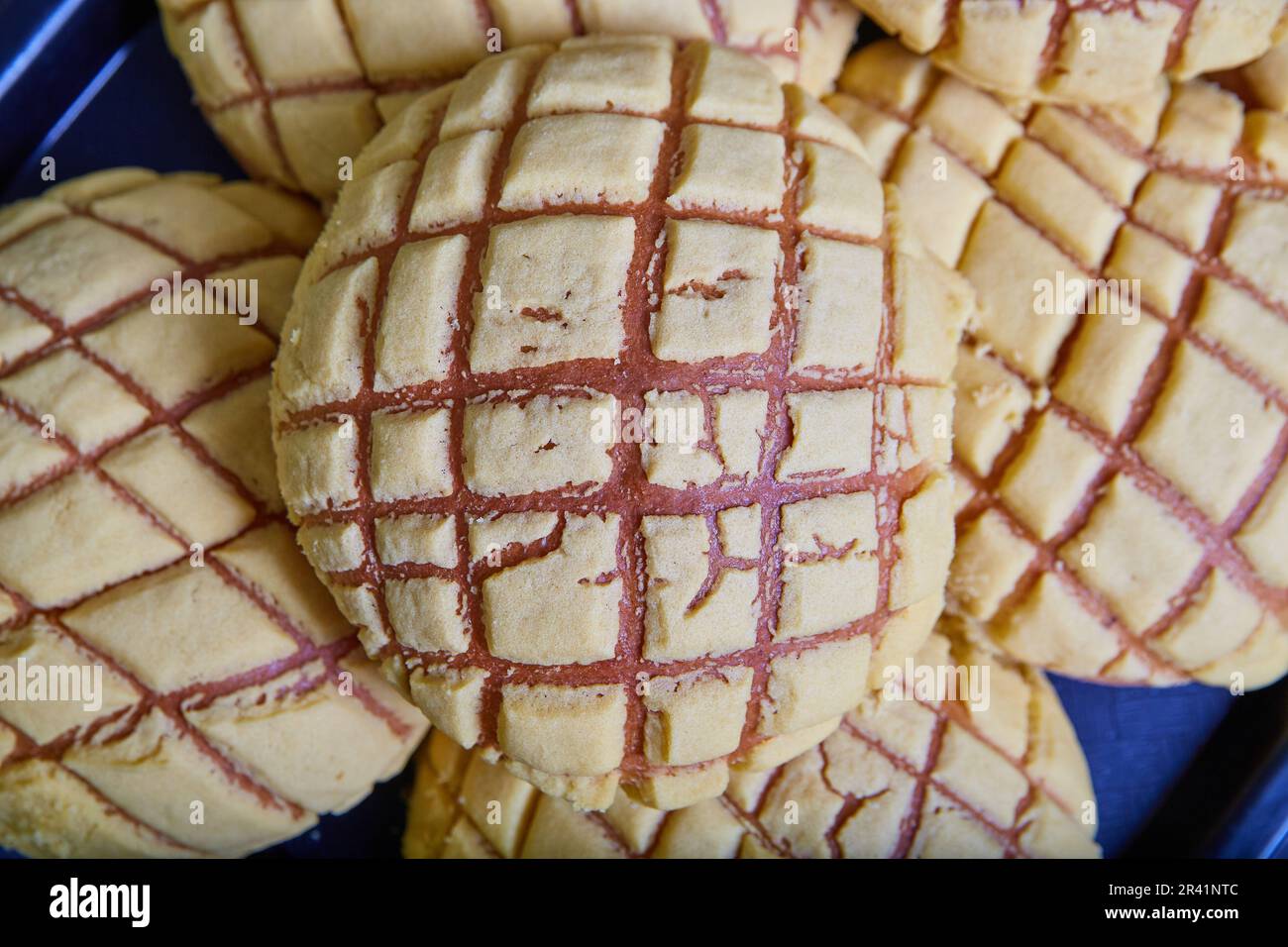 Bread scoring hires stock photography and images Alamy