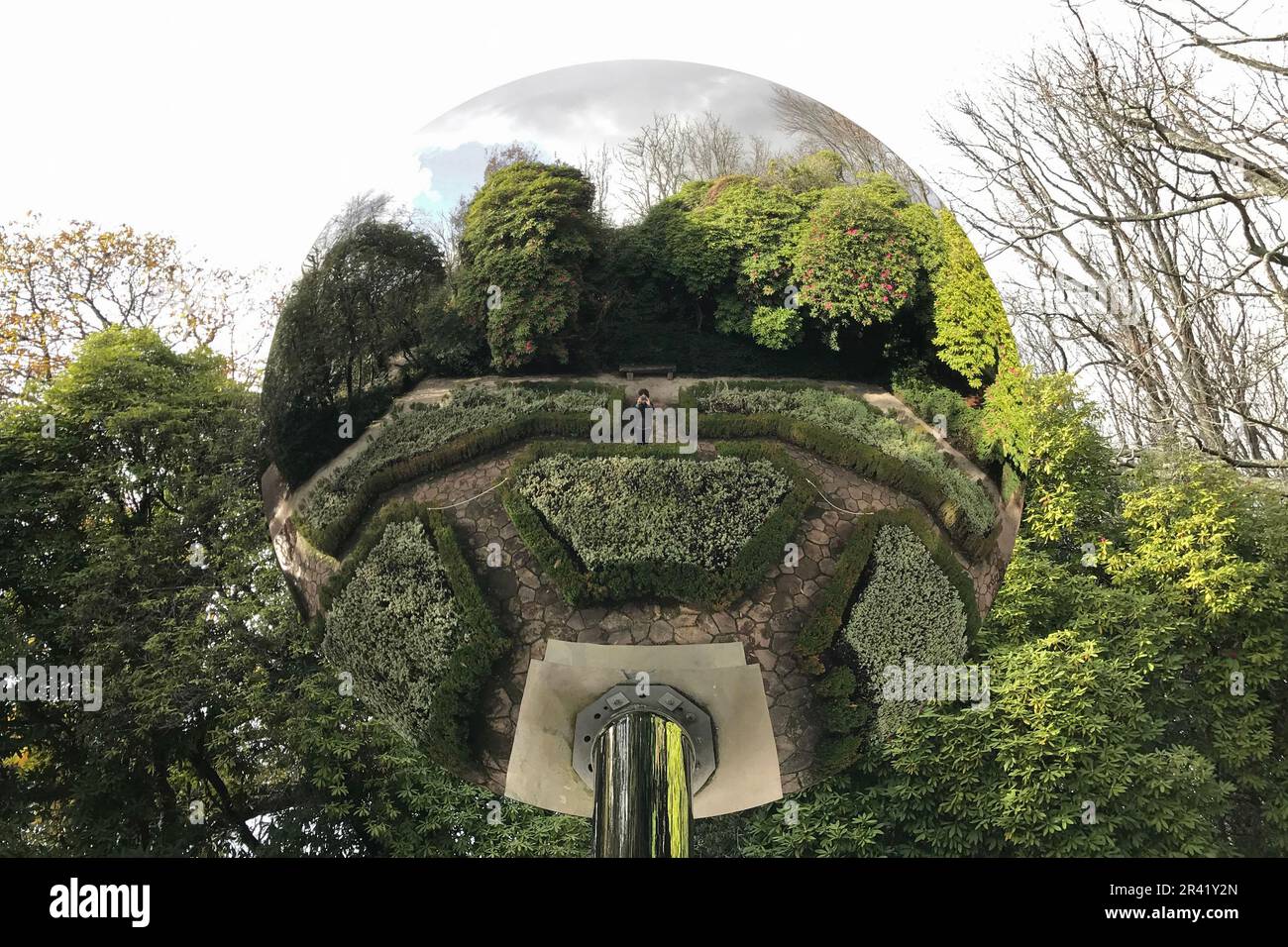 Sky Mirror by Anish Kapoor – Reflective Public Art Installation Stock Photo