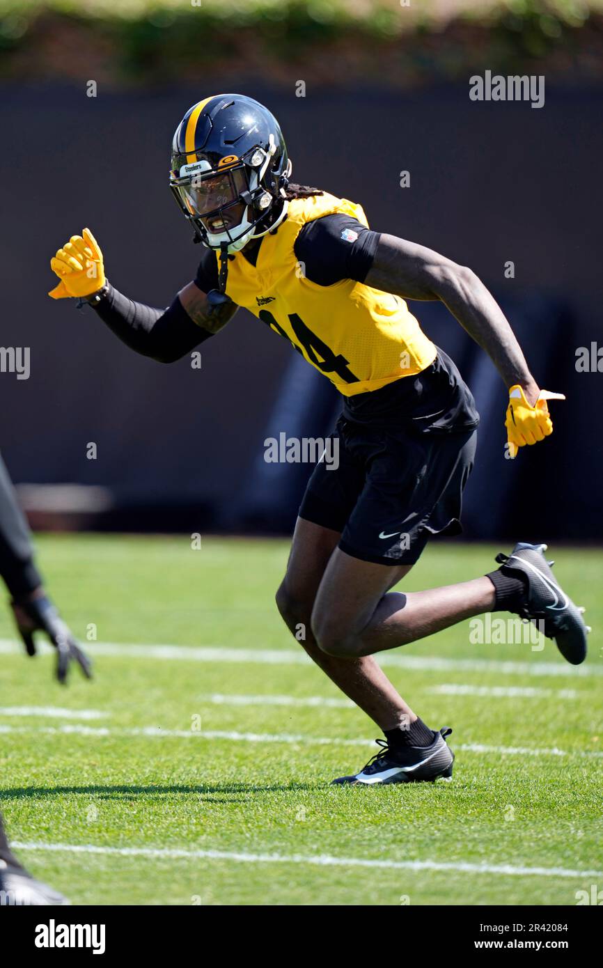 Pittsburgh Steelers cornerback Joey Porter Jr., runs a drill during the