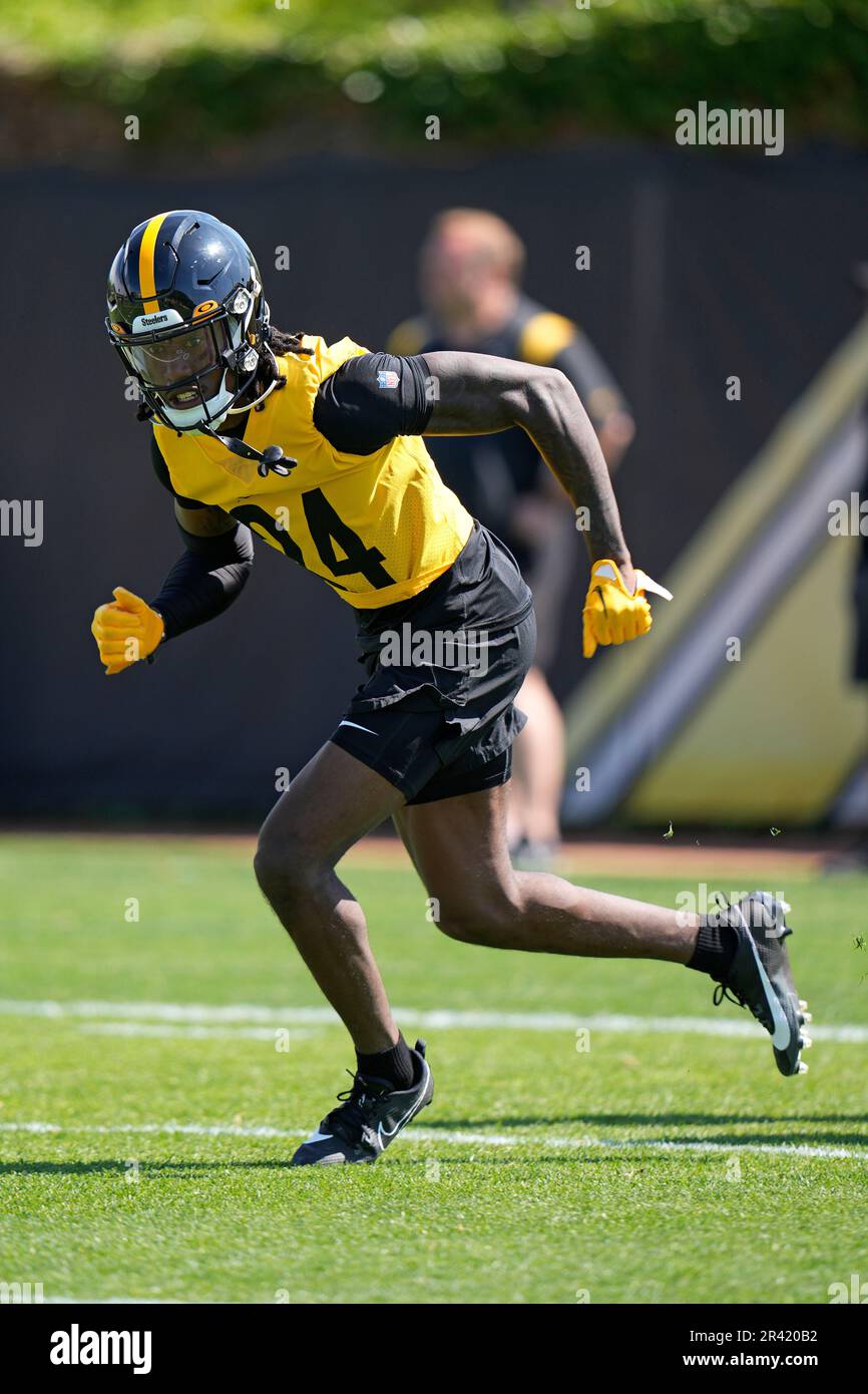 Pittsburgh Steelers cornerback Joey Porter Jr., runs a drill during the