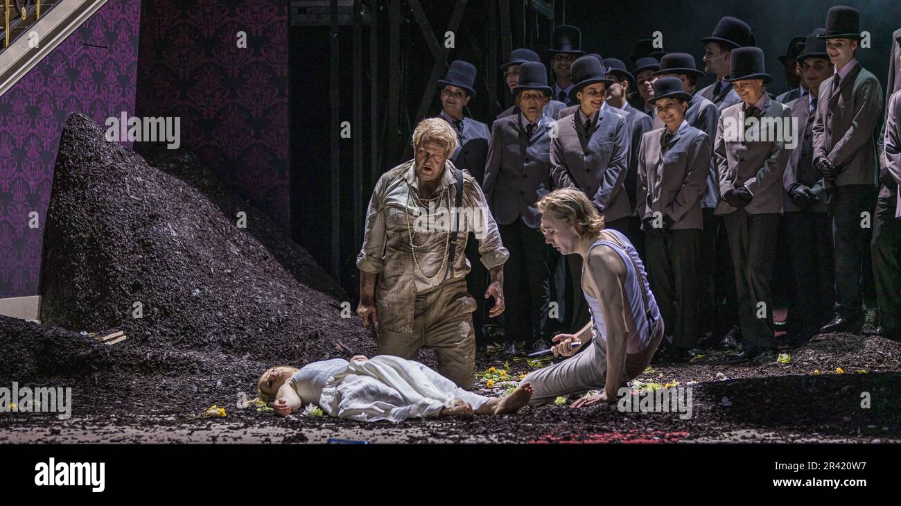 Hamlet theater hi-res stock photography and images - Alamy