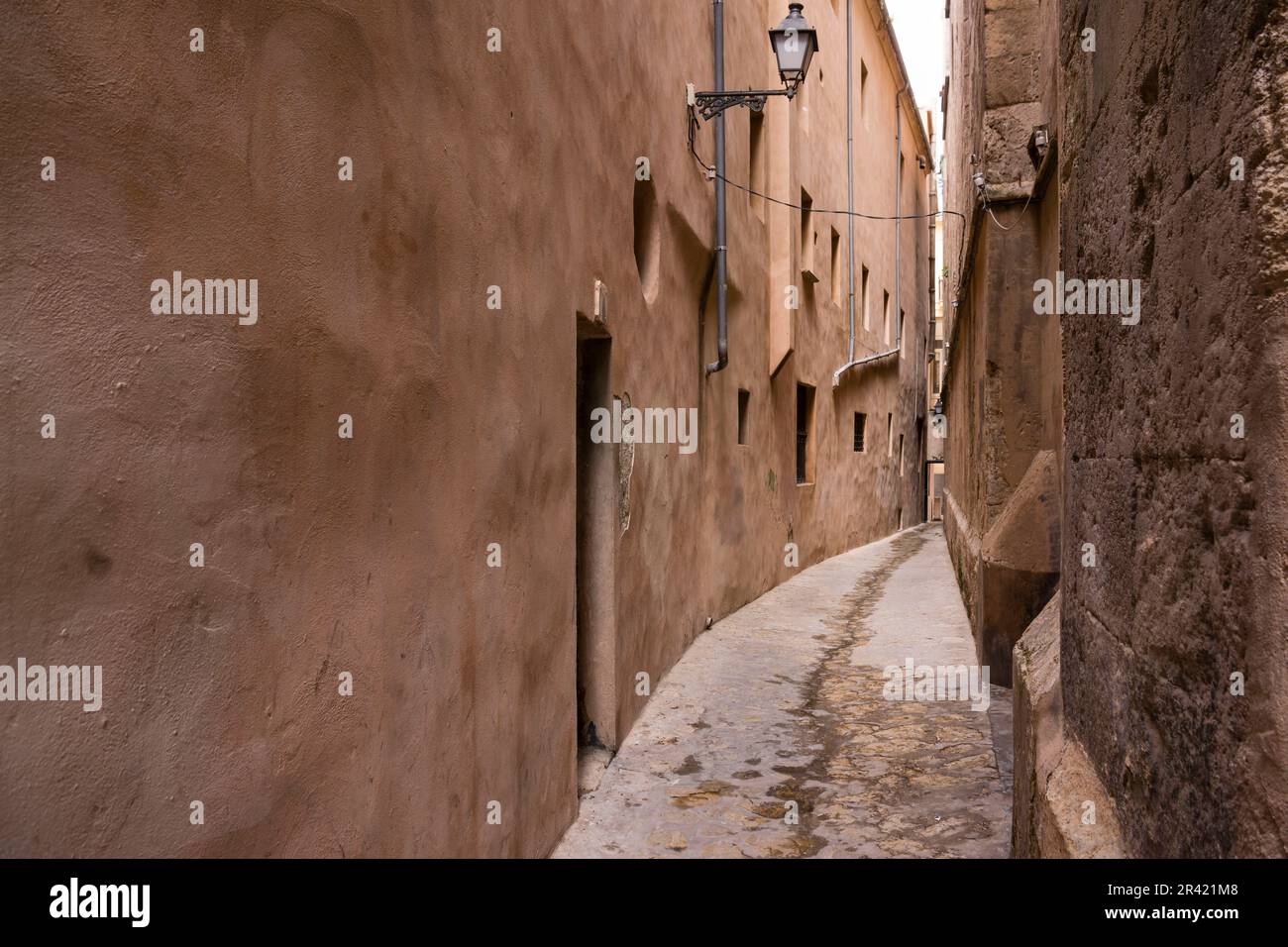 Carrer Estret de Sant Jaume, callejon del centro historico, Palma, Mallorca, balearic islands, spain, europe. Stock Photo