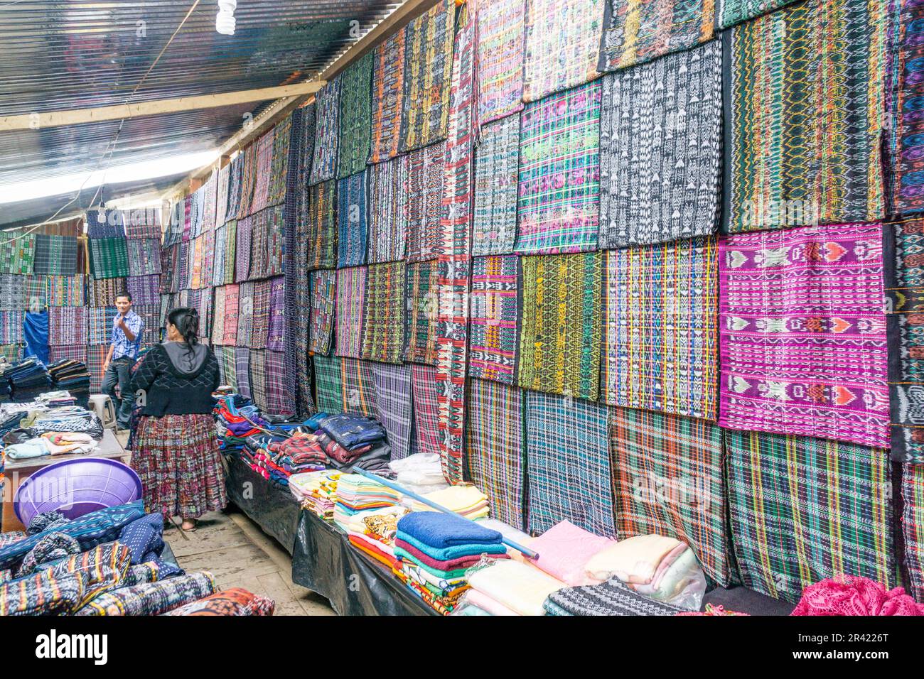 mercado de telas, Lancetillo, La Parroquia, zona Reyna, Quiche, Guatemala, Central America. Stock Photo